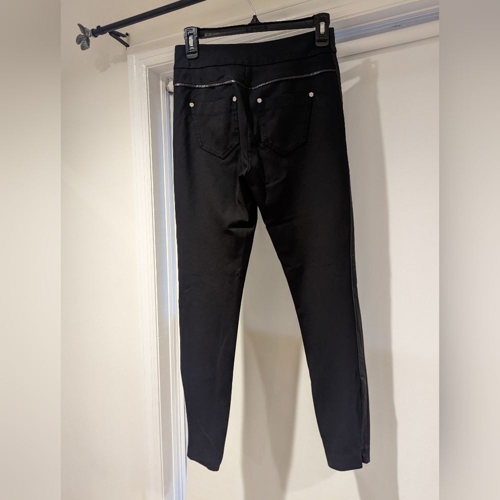 BEBE Black Skinny Pants With Vegan Leather Trim Size 2 - Picture 4 of 4